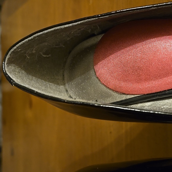 By Guess Size 9 M Women's Shiny Black High Heel Rounded Toe Slip On Pumps - Picture 9 of 11